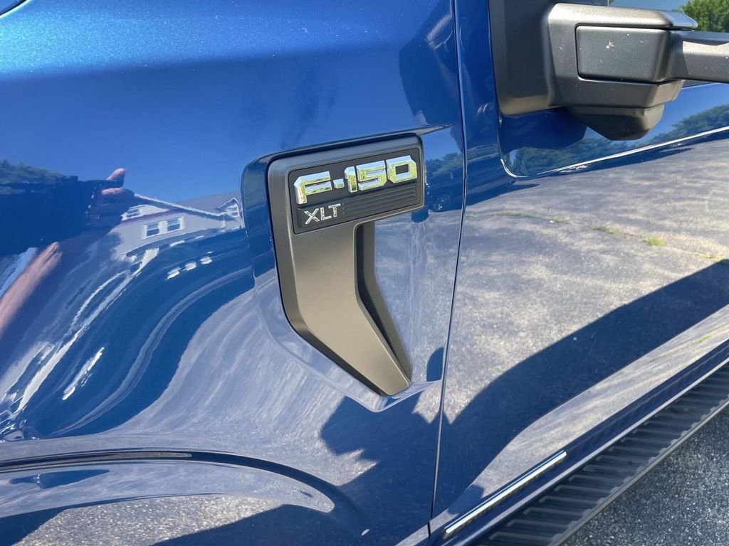 Used 2022 Blue Ford XLT image 10