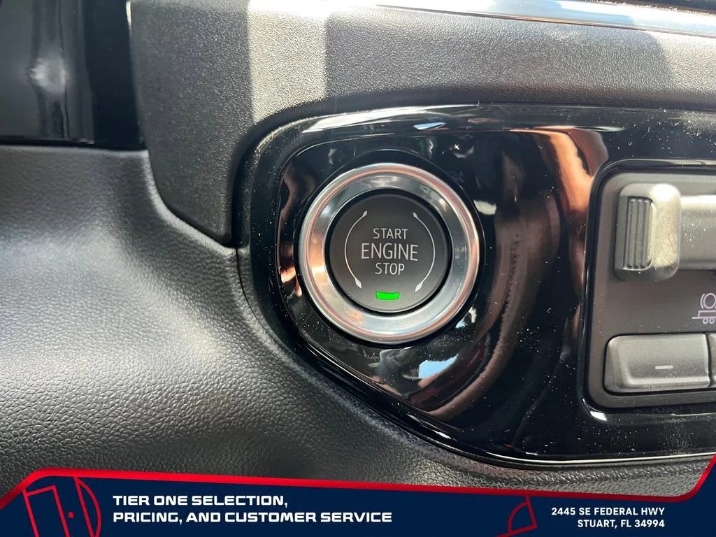 New 2026 Summit White GMC Elevation image 28