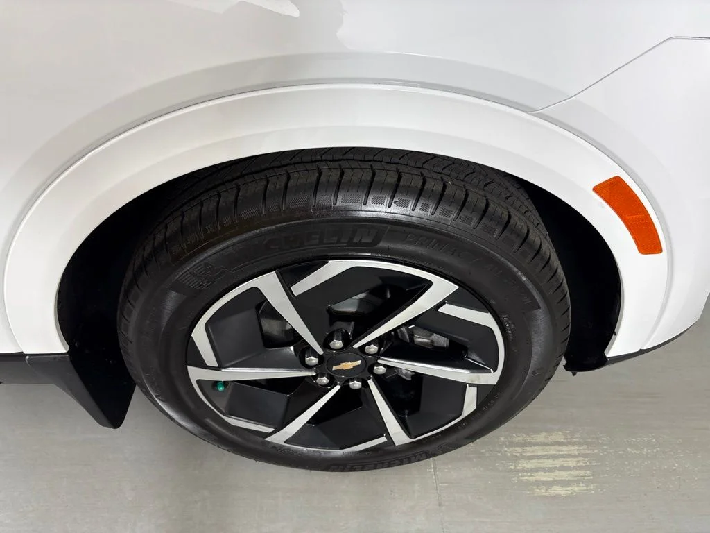 Used 2024 White Chevrolet LT image 11
