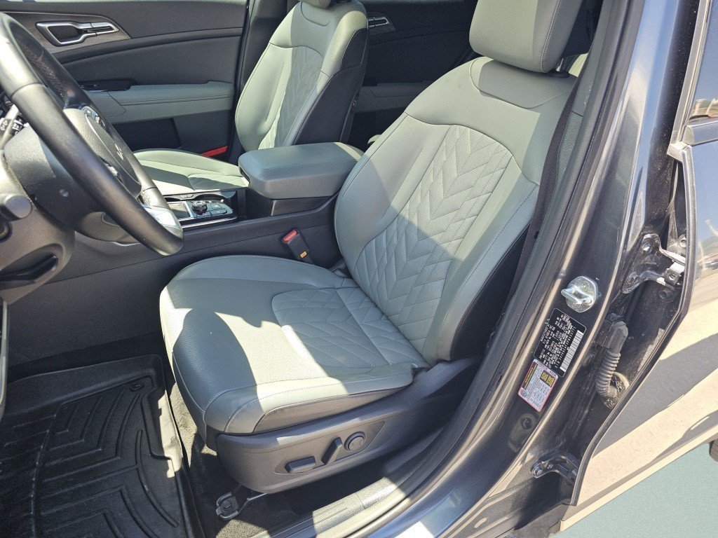 Certified Used 2023 Gravity Gray Kia X-Line image 6