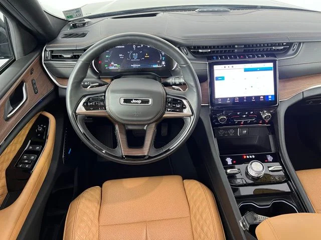 Used 2023 Black Jeep Summit 4xe image 39