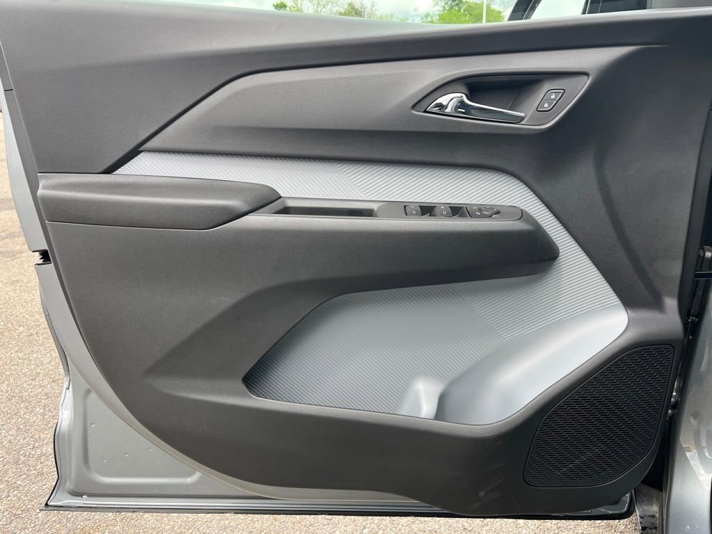 2027 Chevrolet Bolt LT - Photo 14