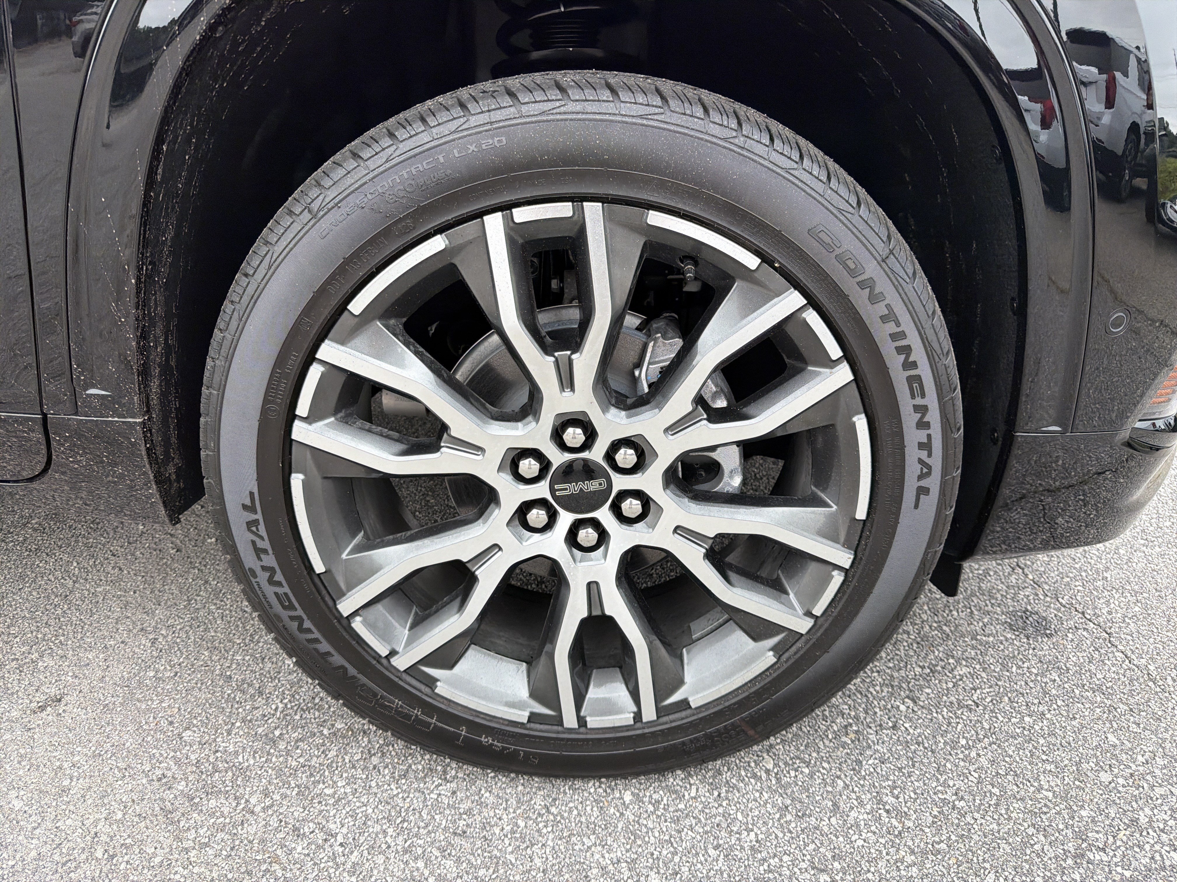 2026 GMC Acadia Denali Ultimate - Photo 12