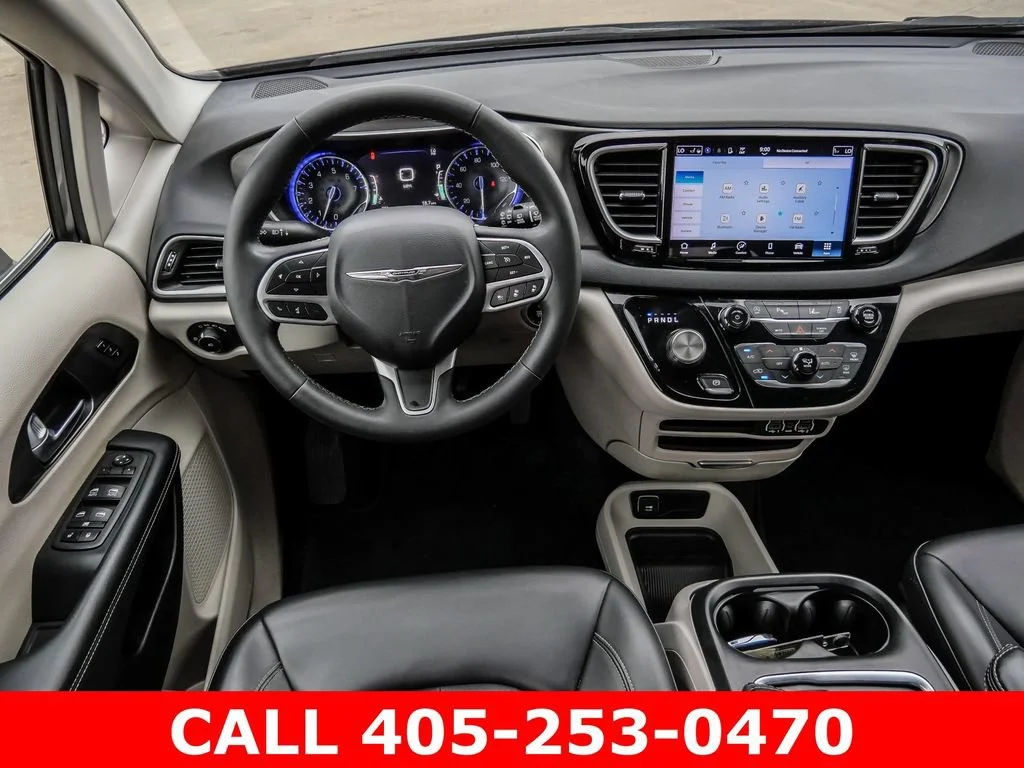 Used 2023 Gray Chrysler Touring L image 28