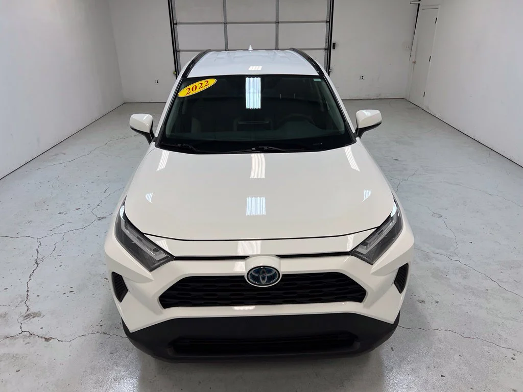 Certified Used 2022 White Toyota XLE image 7