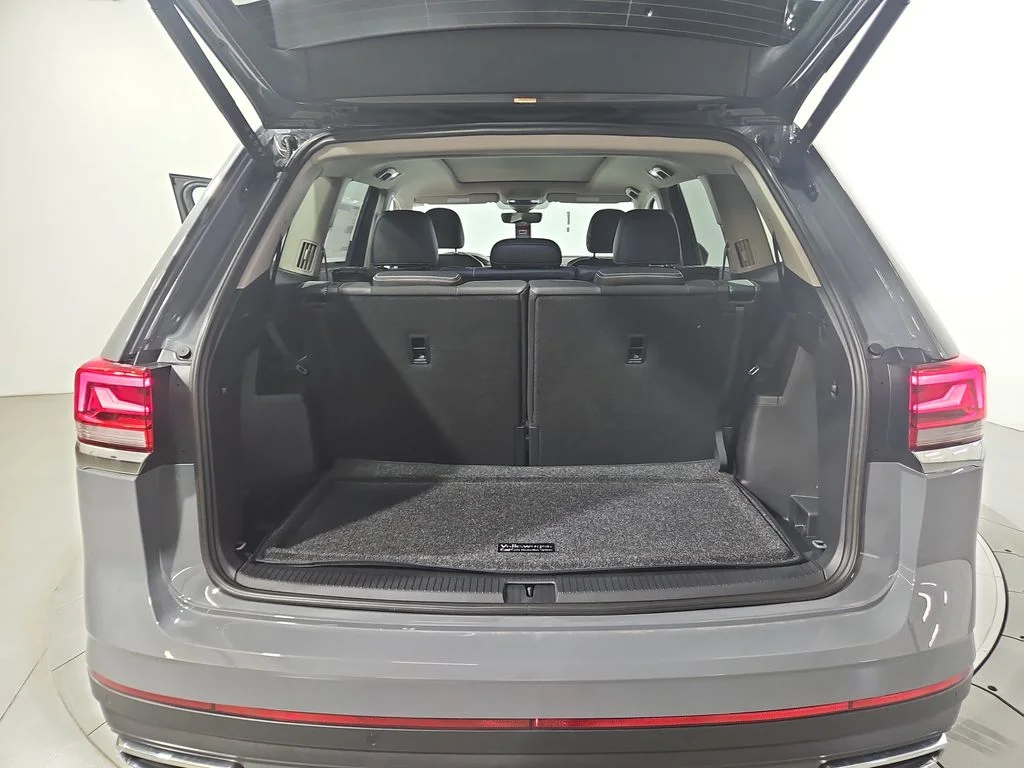 New 2026 Gray Volkswagen 2.0T SE w/Technology image 21