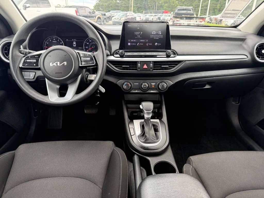 Used 2023 Gray Kia LXS image 7