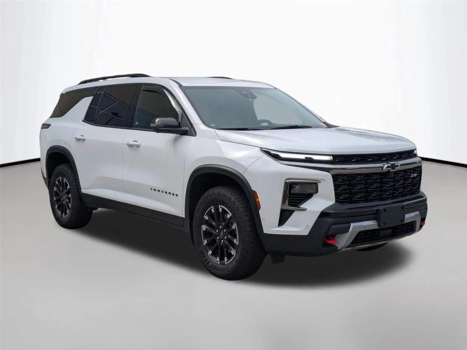 Used 2024 Summit White Chevrolet AWD Z71 image 3