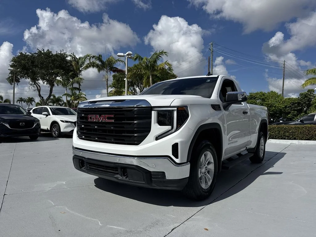 Used 2025 Summit White GMC Pro image 31
