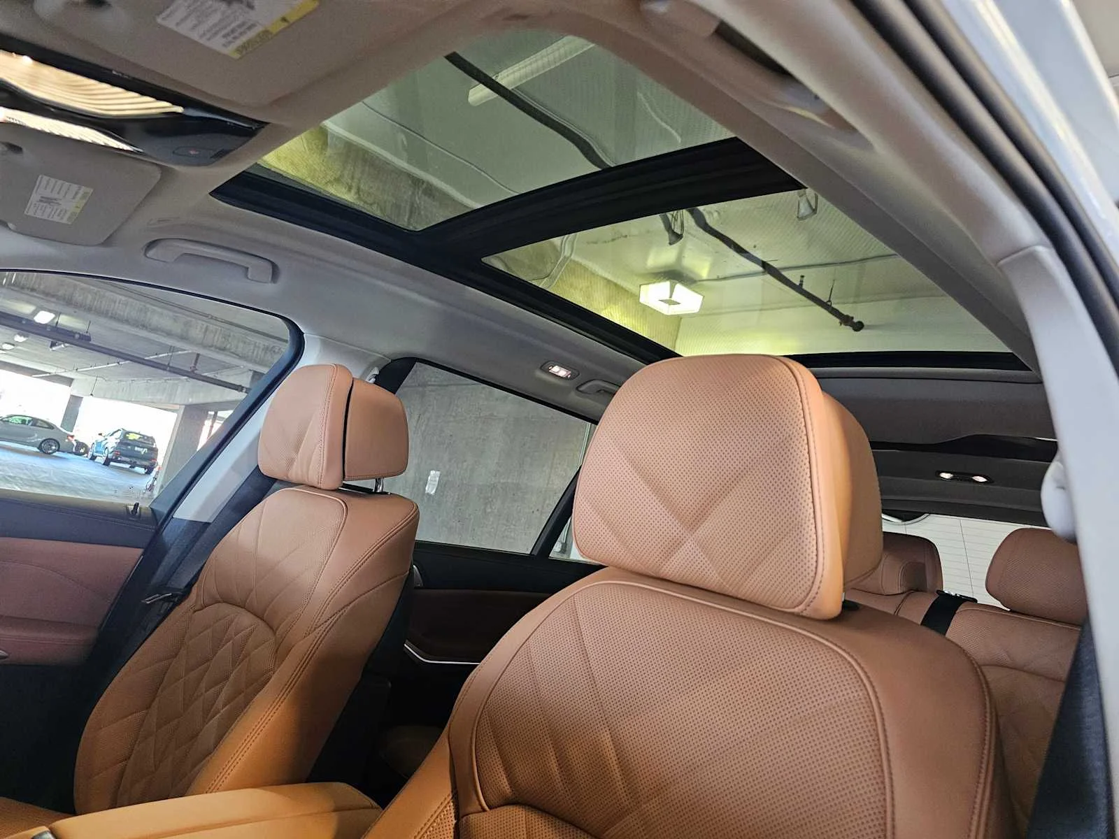 New 2027 Mineral White Metallic BMW xDrive40i image 24