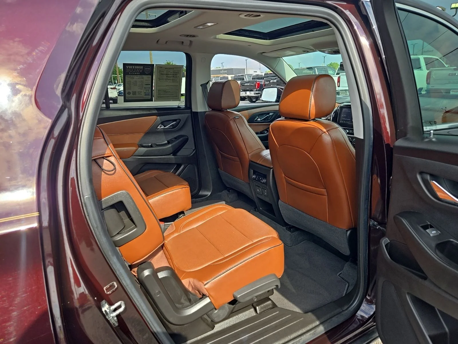 Used 2020 Red Chevrolet High Country image 34