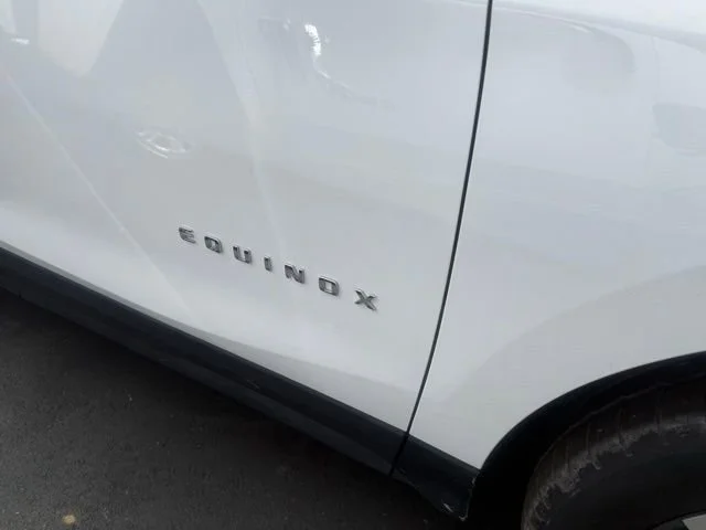 Used 2024 Summit White Chevrolet LT image 5