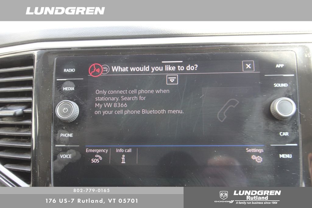 Used 2022 Black Volkswagen 3.6L V6 SE w/Technology image 39