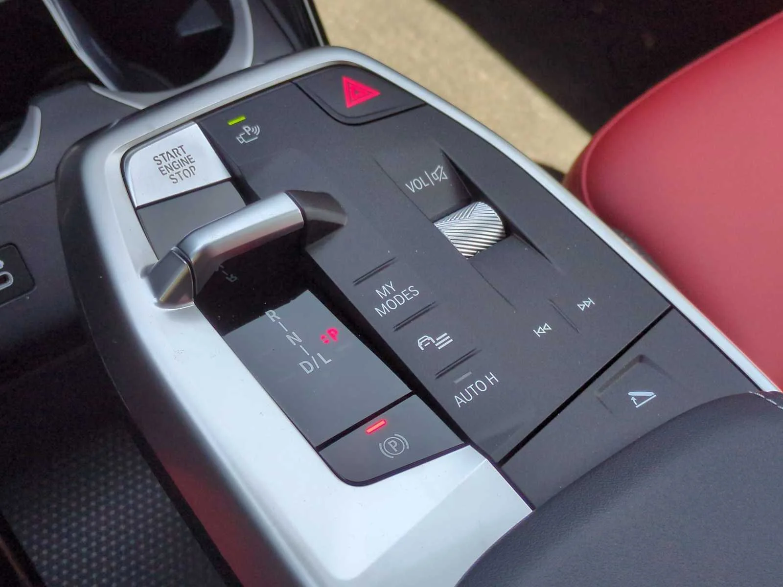 2025 BMW X2 28i - Photo 35