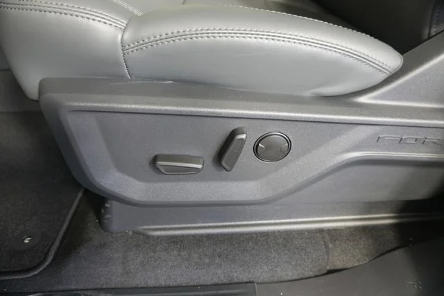New 2027 Star White Metallic Tri-Coat Ford Active image 22