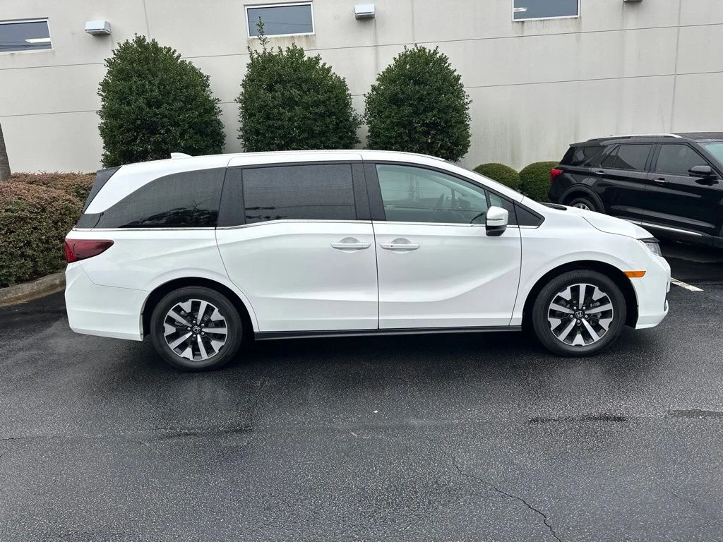 2026 Honda Odyssey EX-L - Photo 2
