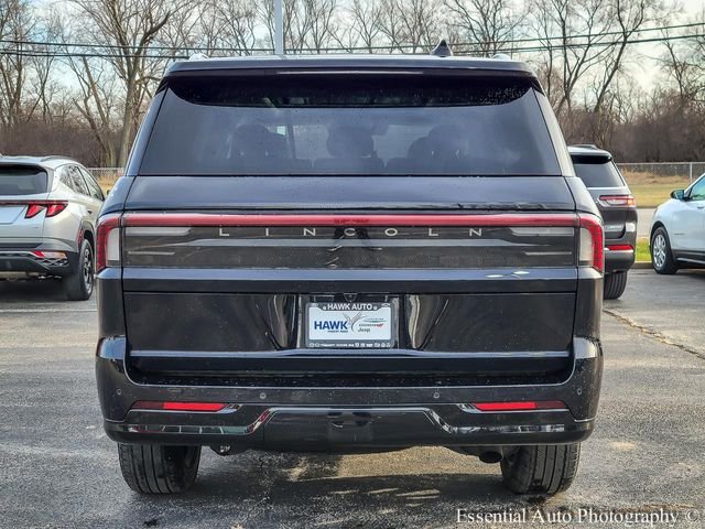 Used 2025 Black Lincoln Reserve image 5