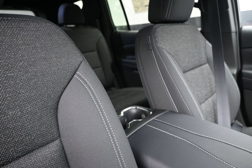 2027 Chevrolet Traverse LT - Photo 26