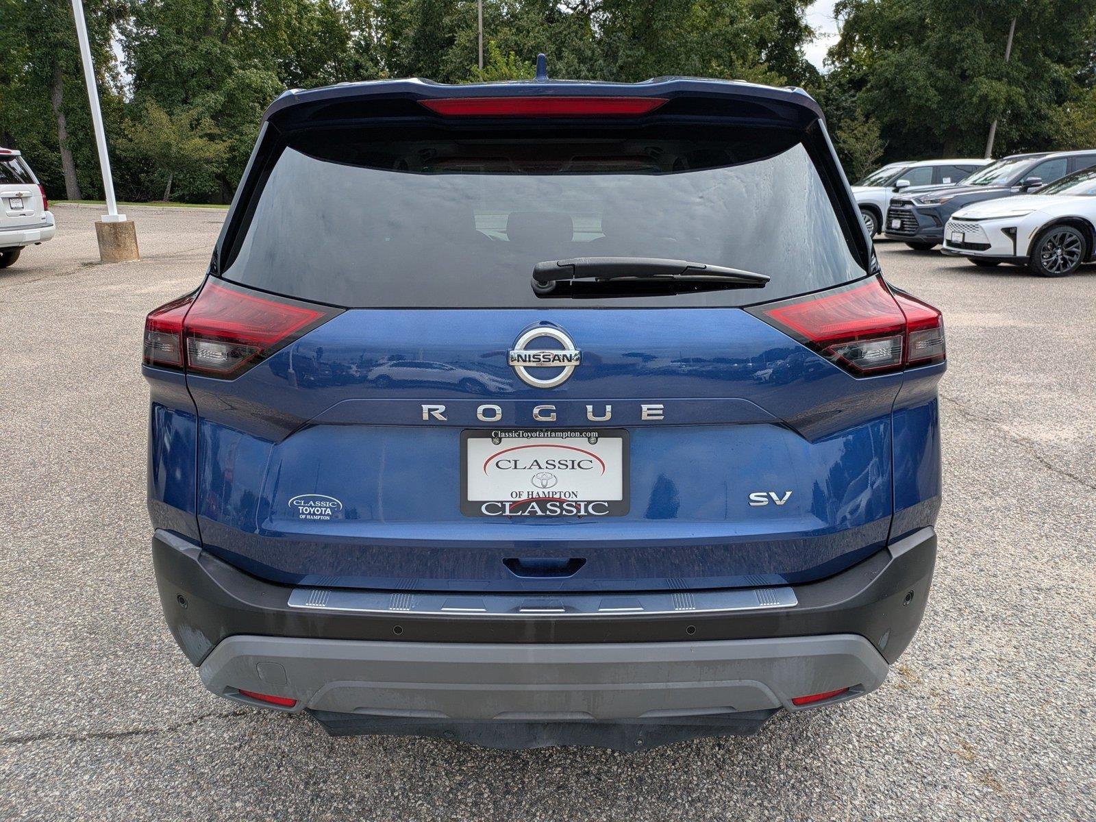 Used 2021 Caspian Blue Metallic Nissan SV image 5