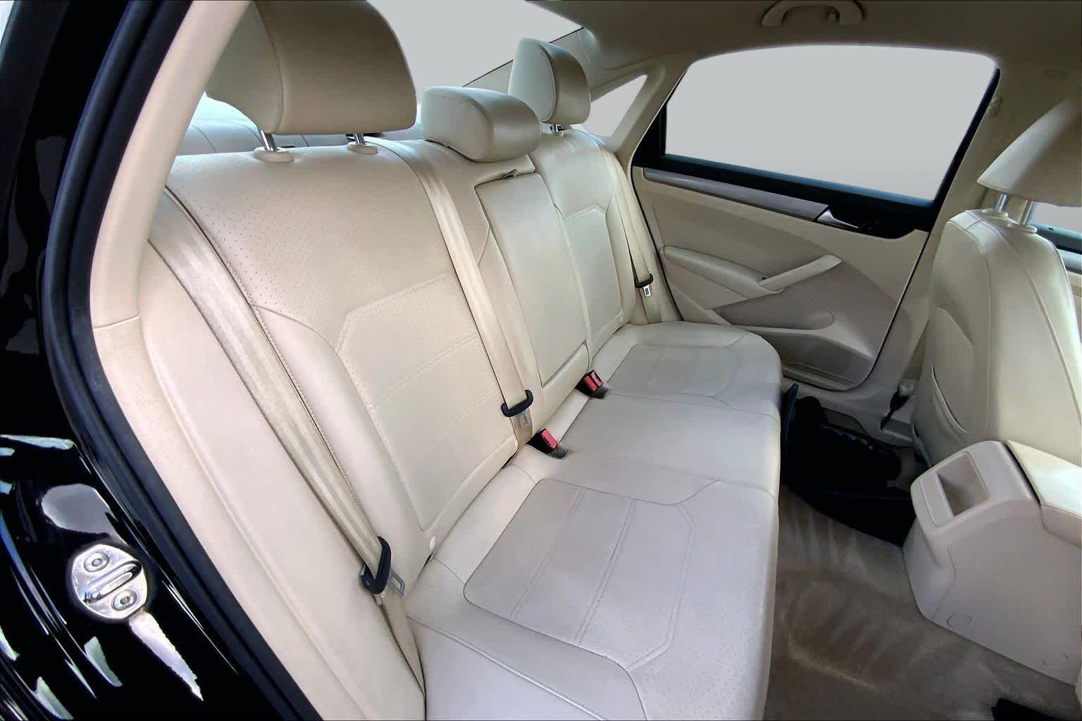 Used 2015 Candy White Volkswagen 1.8T S image 19