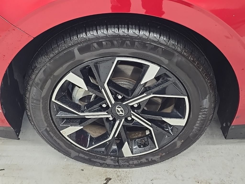 Certified Used 2025 Red Hyundai SEL image 38
