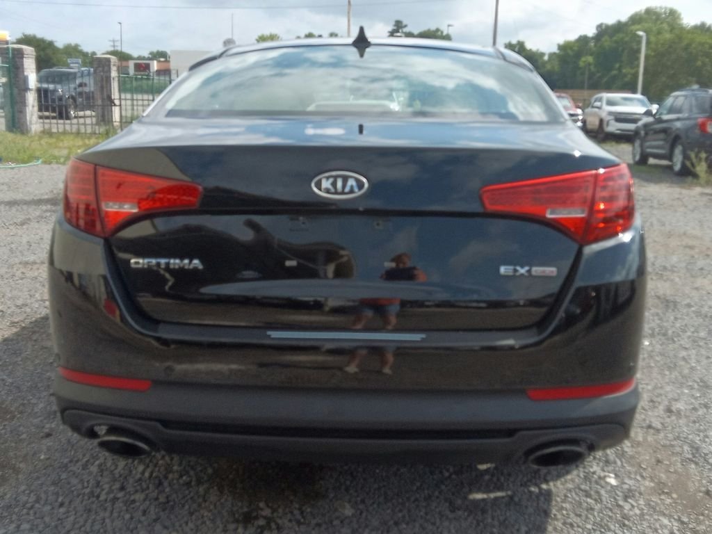 Used 2012 Black Kia EX image 5