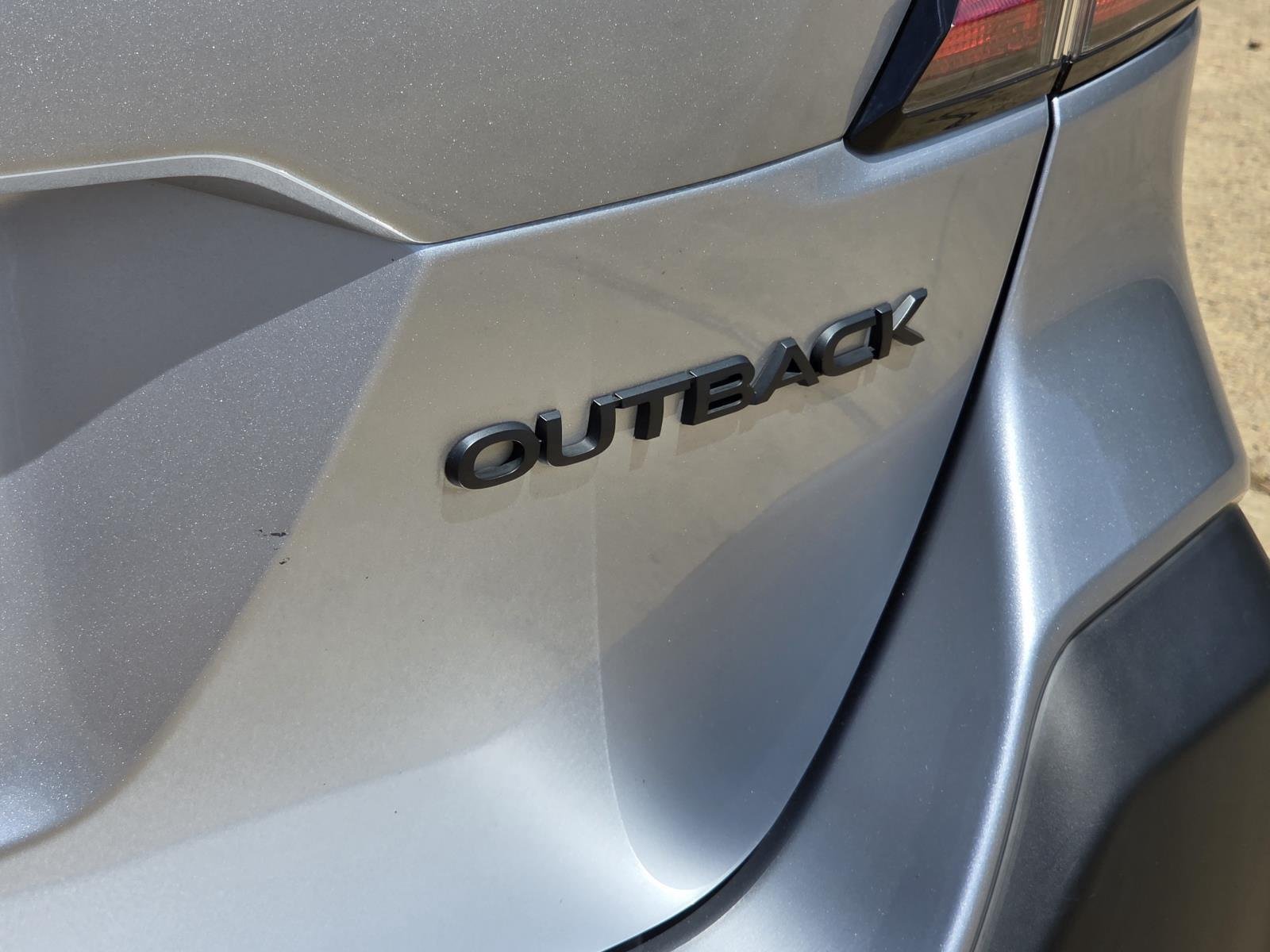 Used 2023 Ice Silver Metallic Subaru Onyx Edition image 9