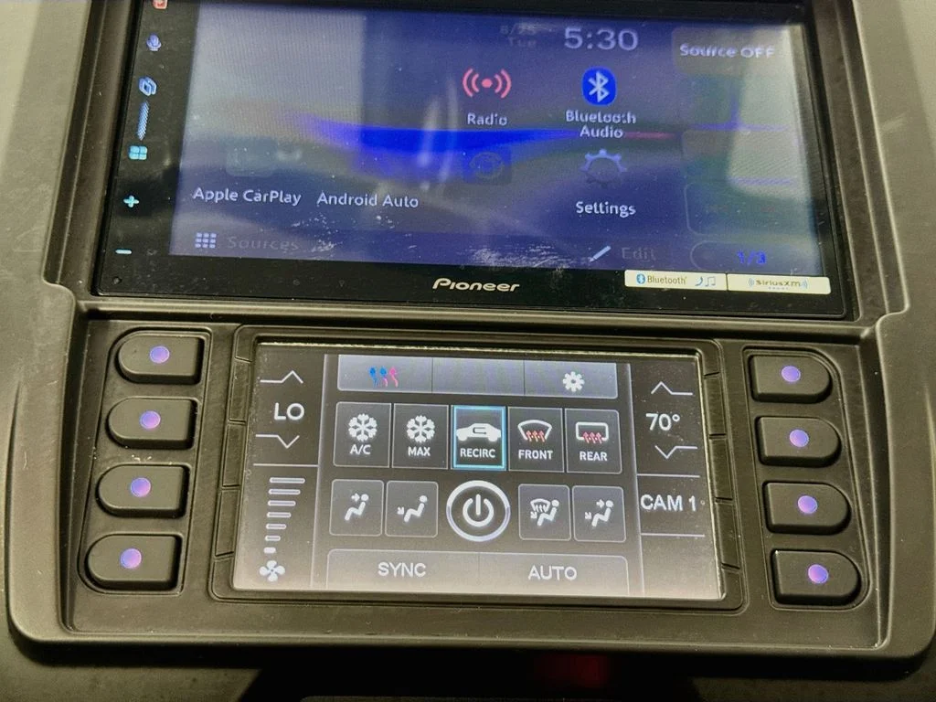 Used 2018 Black Honda Touring image 17