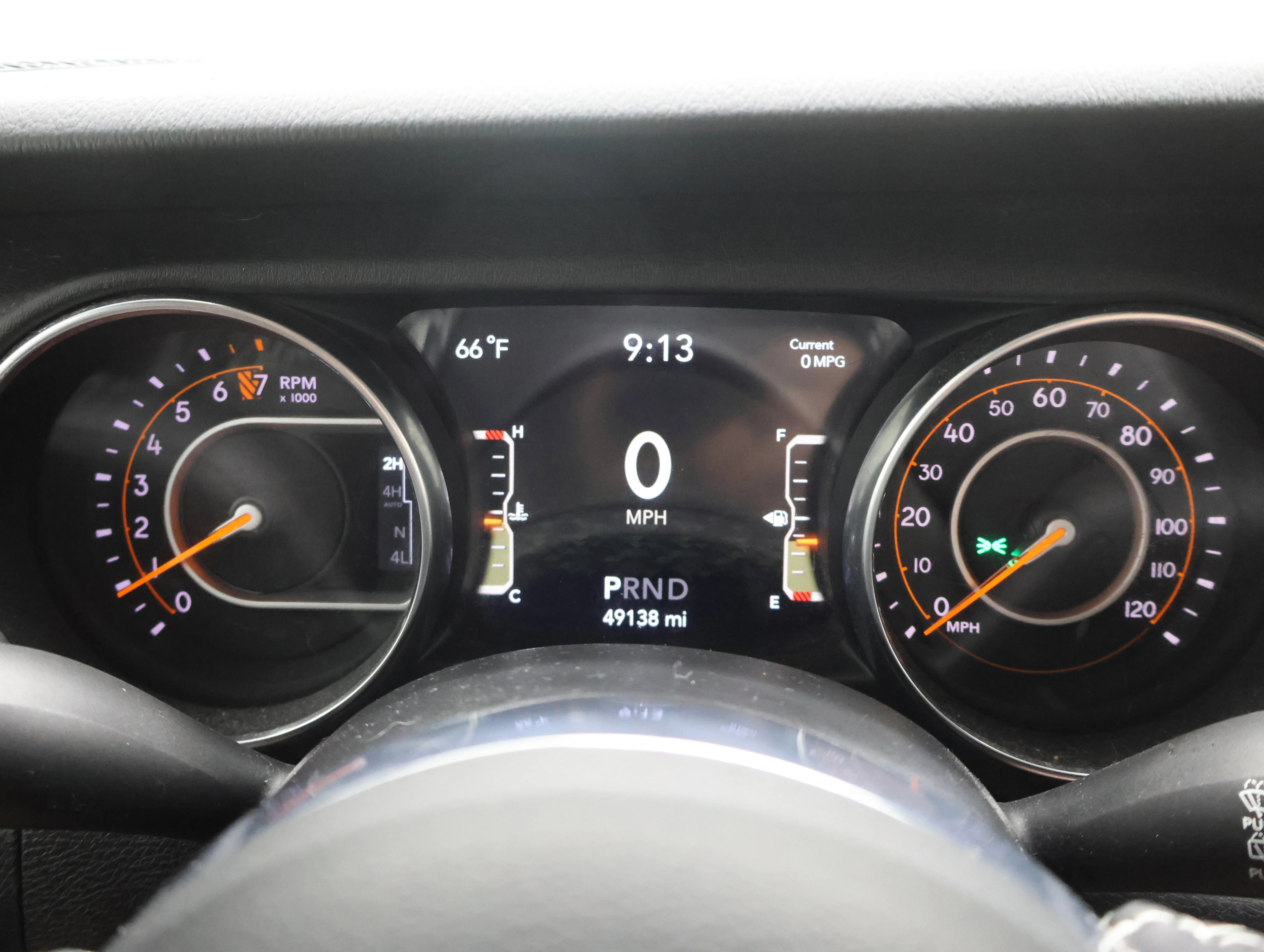 Used 2019 Bright White Clearcoat Jeep Unlimited Sahara image 9