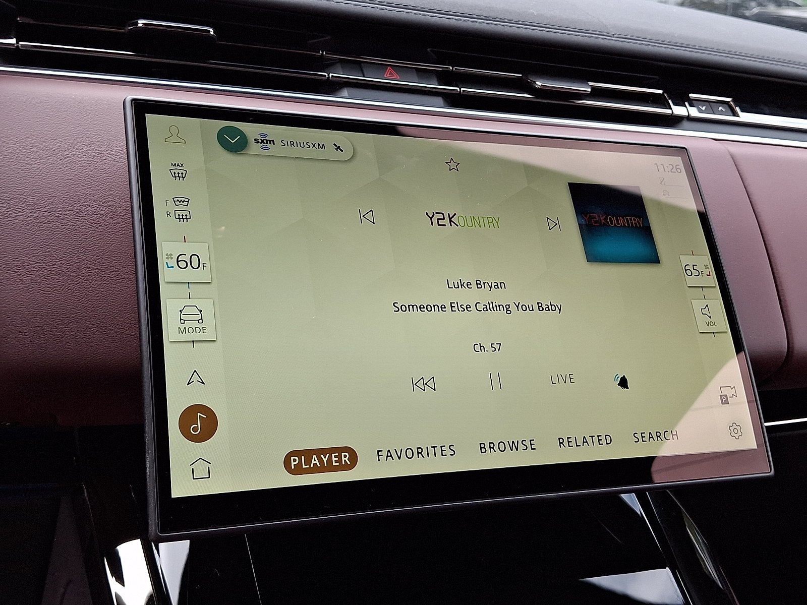 New 2026 Fuji White LAND ROVER Dynamic SE image 16