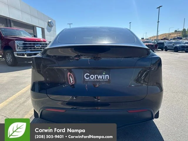 Used 2025 Black Tesla  image 5