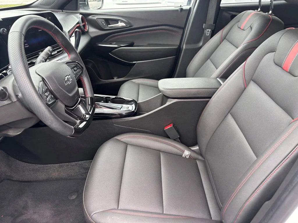 Used 2026 White Chevrolet 2RS image 10
