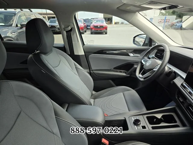 Used 2025 Silver Volkswagen 2.0T SE image 10