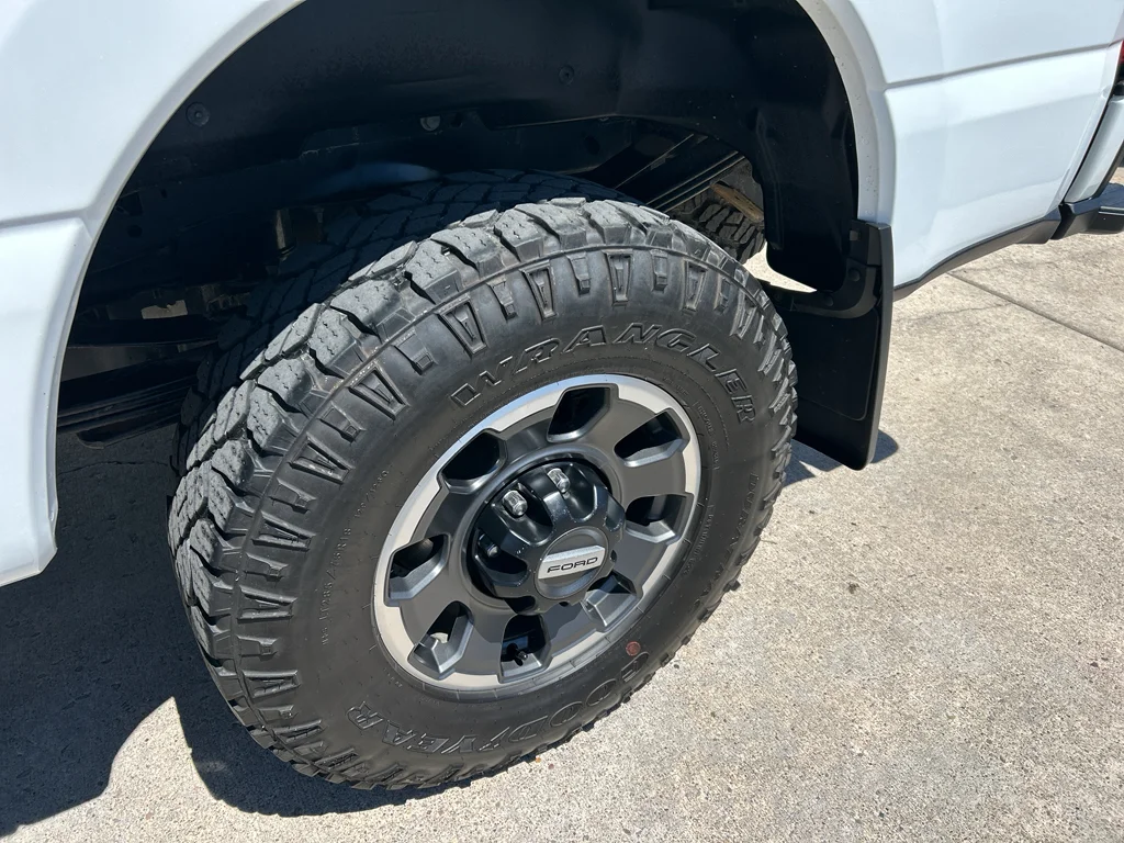 Certified Used 2024 Oxford White Ford Lariat Tremor image 31