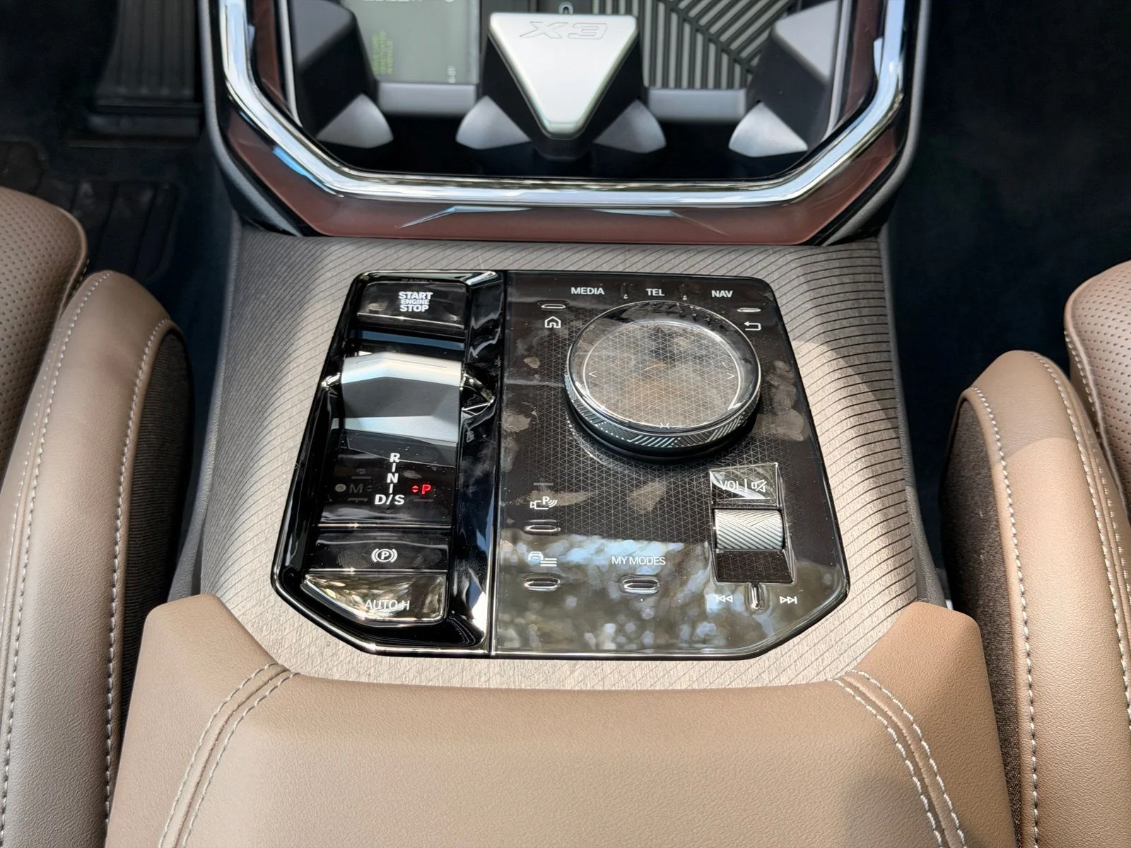 New 2026 Dune Grey Metallic BMW 30 xDrive image 17