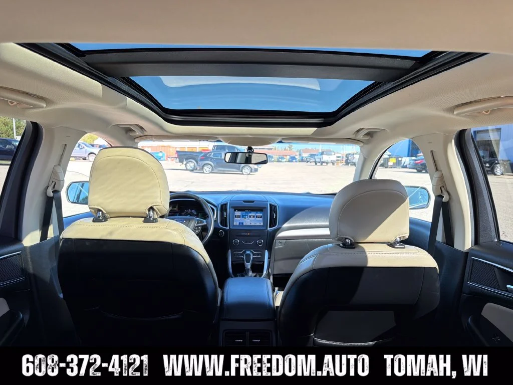 Used 2016 Black Ford SEL image 28