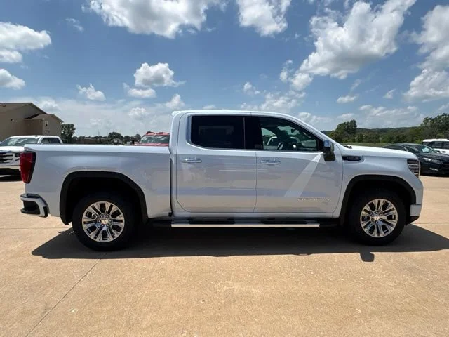 2026 GMC Sierra 1500 Denali - Photo 2