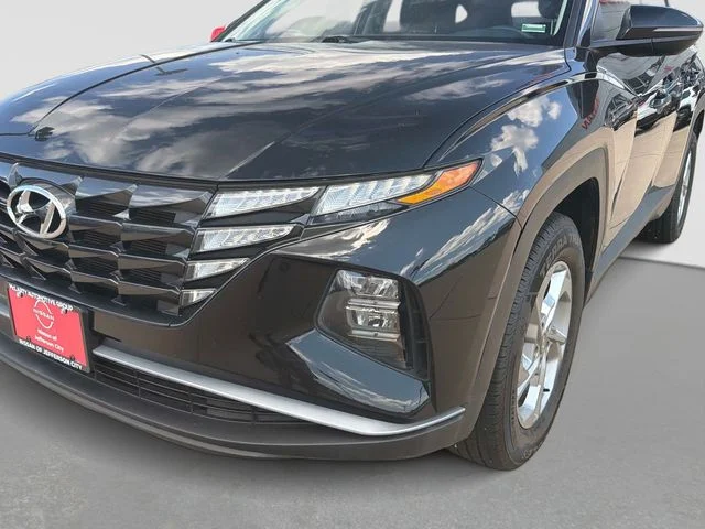 Used 2023 Black Hyundai SEL image 10