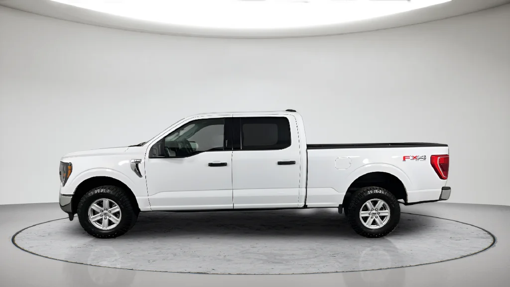 Used 2023 White Ford XLT image 13