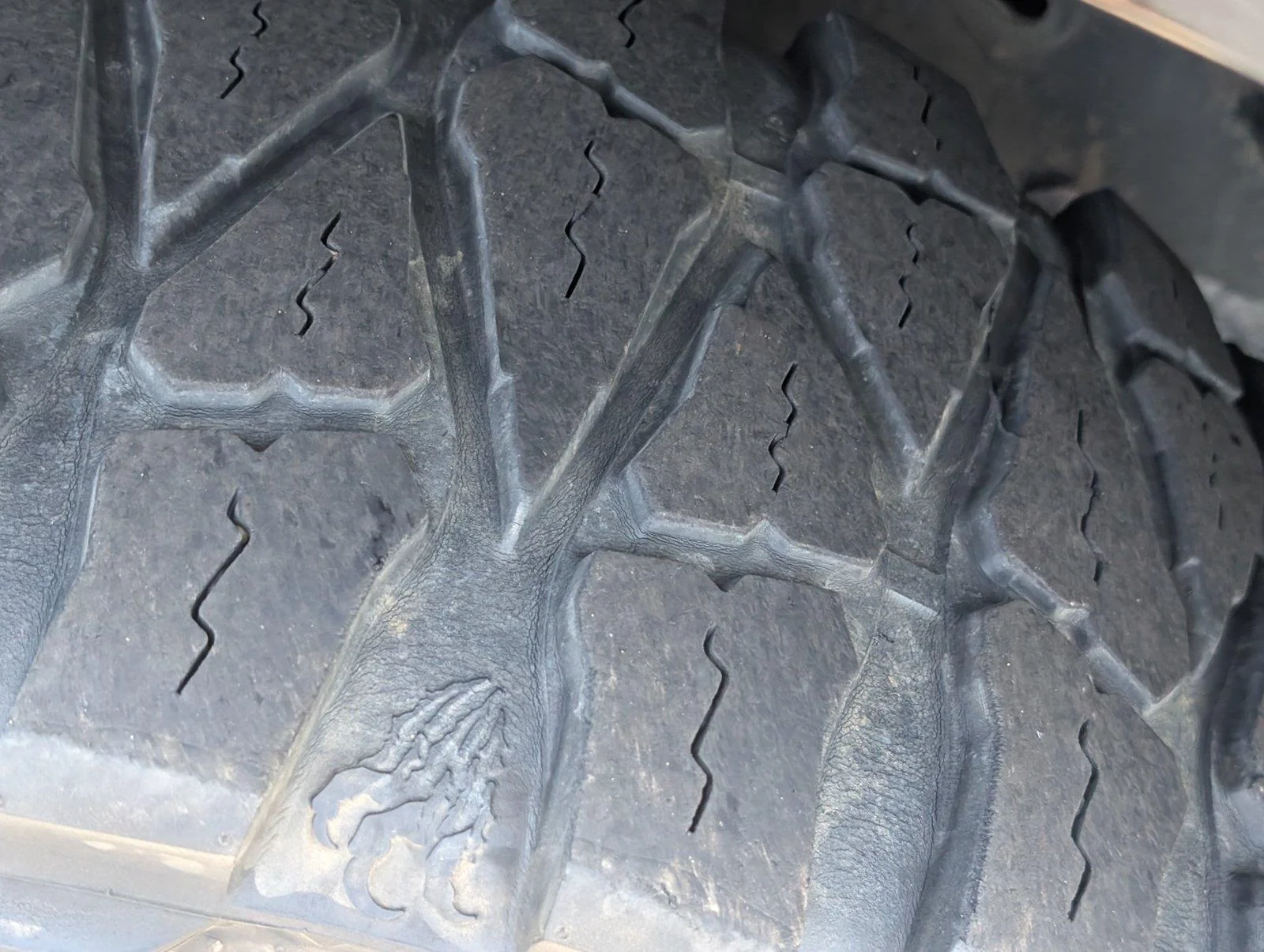 Used 2016 Shadow Black Ford XLT image 11