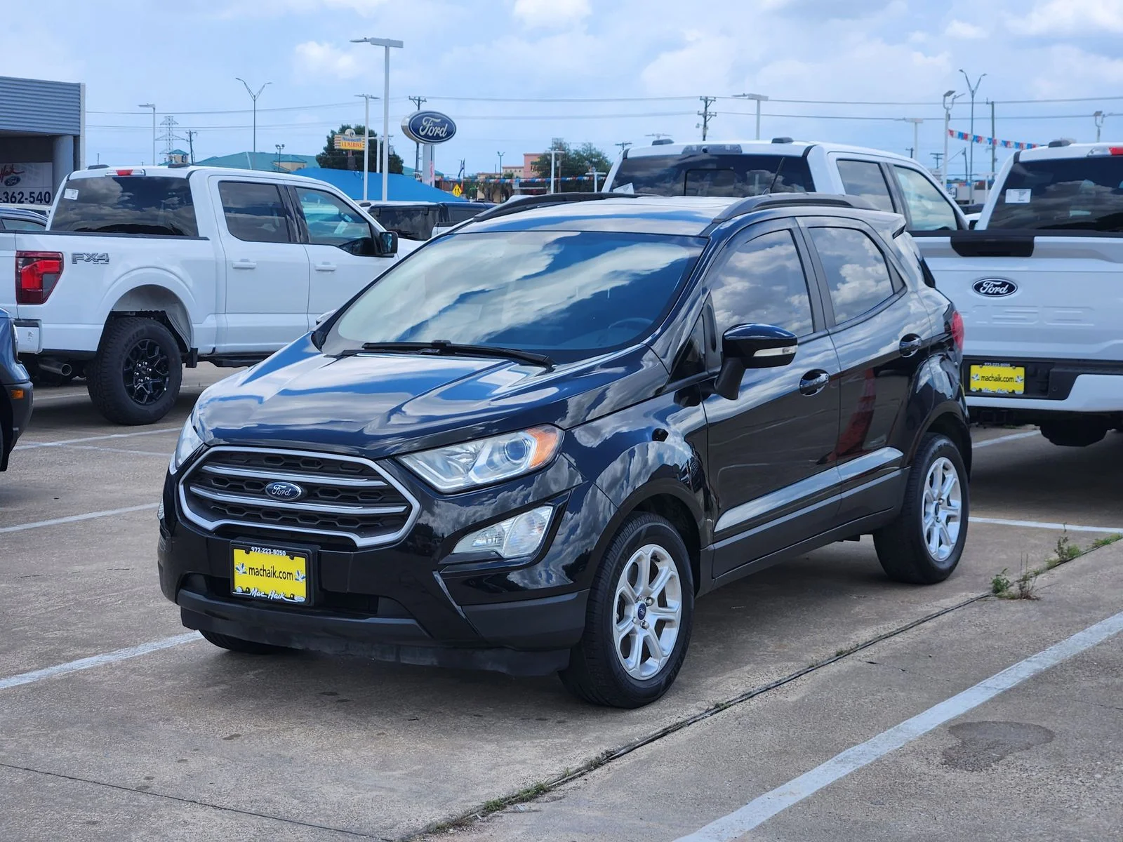 Used 2020 Black Ford SE image 3