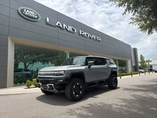 2025 GMC Hummer EV 3X SUV's photo