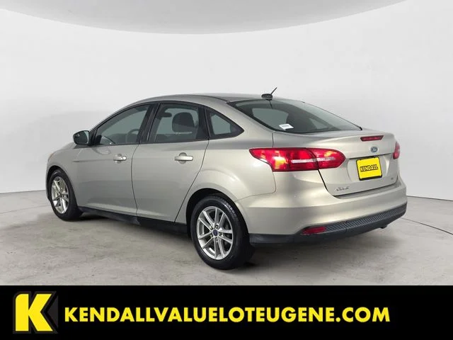 Used 2015  Ford SE image 7
