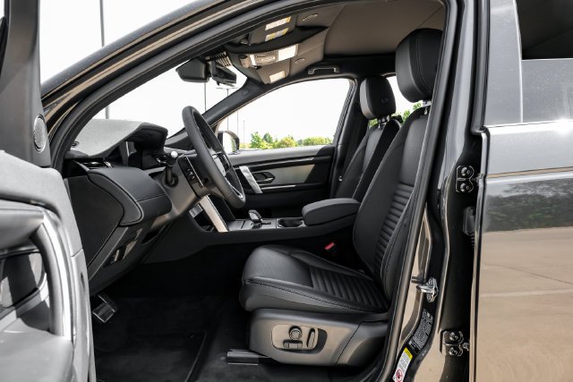 New 2026 Carpathian Grey Land Rover Landmark image 33