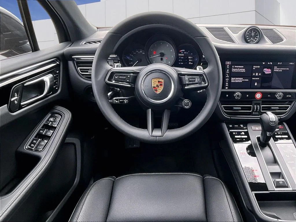 2026 Porsche Macan S - Photo 15