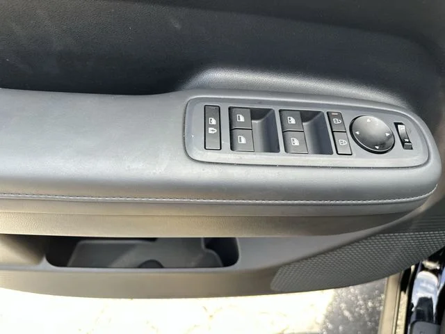 Used 2026 Black Hyundai SEL image 15