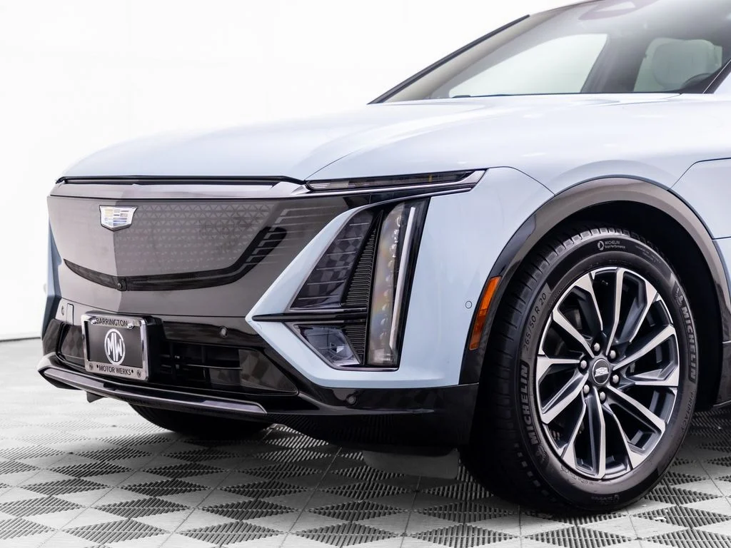 Used 2024 Blue Cadillac Sport image 40
