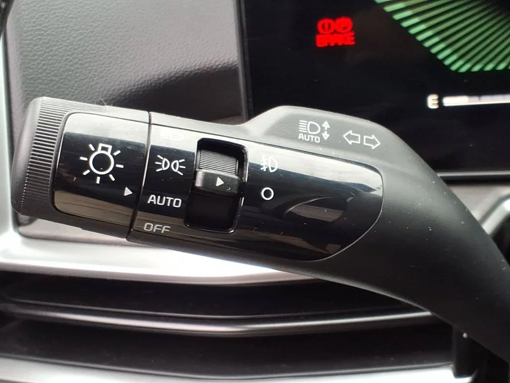 Used 2025 Brown Kia X-Line EX image 32