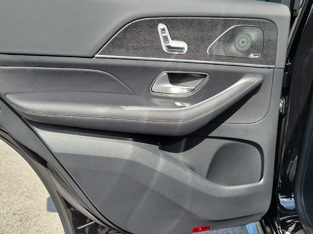 Certified Used 2026 Black Mercedes-Benz GLE 350 image 12