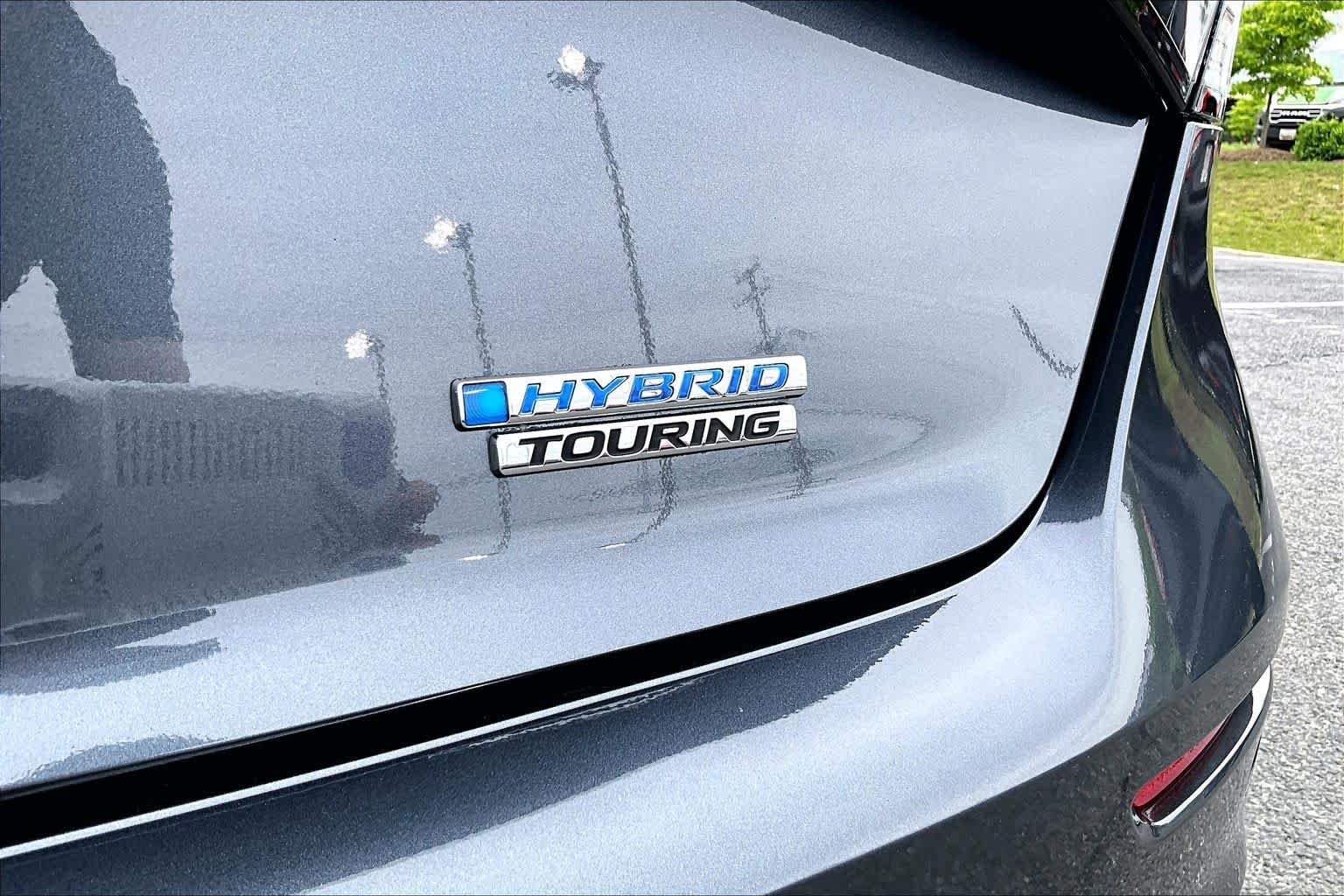 Used 2023 Meteorite Gray Metallic Honda Touring image 10